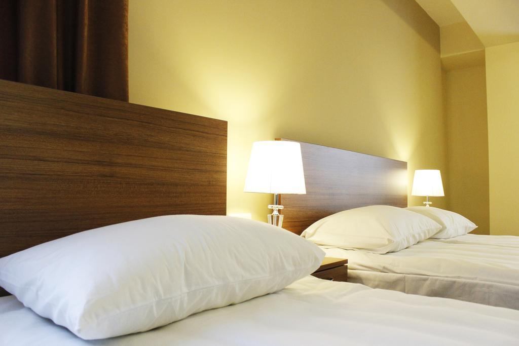 5Th Floor Guest House เยเรวาน ภายนอก รูปภาพ