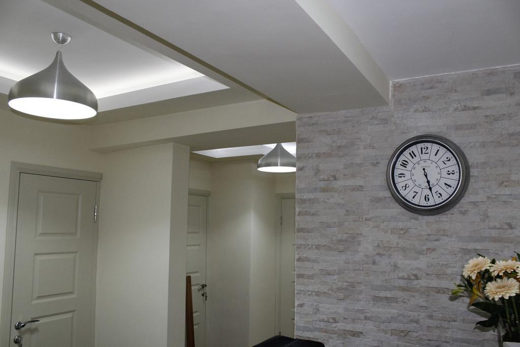 5Th Floor Guest House เยเรวาน ภายนอก รูปภาพ