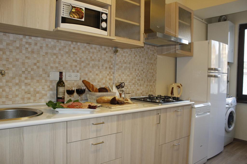 5Th Floor Guest House เยเรวาน ภายนอก รูปภาพ